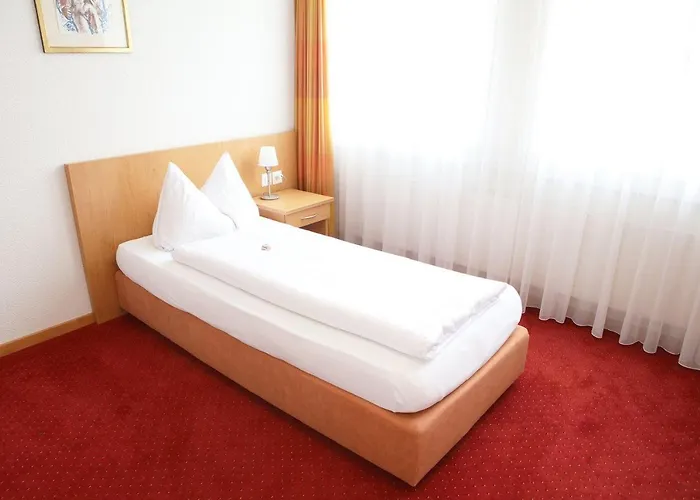 + Restaurant Ochsen 3* Niederuzwil