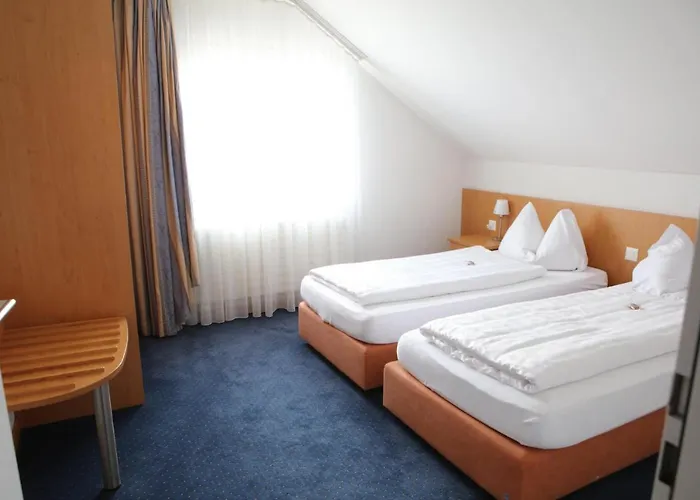 + Restaurant Ochsen 3* Niederuzwil