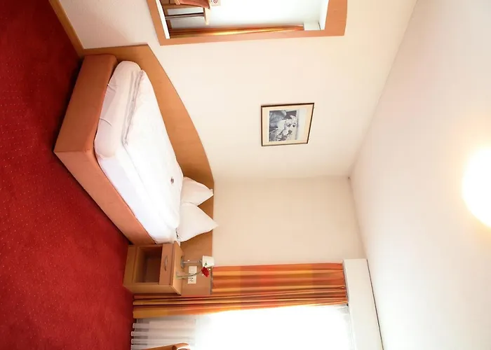 + Restaurant Ochsen 3* Niederuzwil