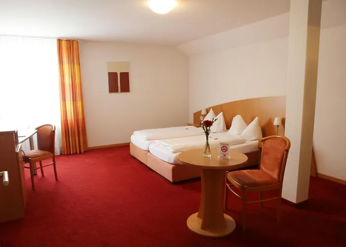 + Restaurant Ochsen 3* Niederuzwil