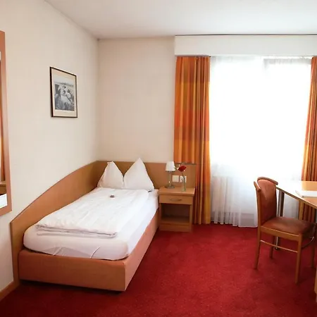 + Restaurant Ochsen Hotell