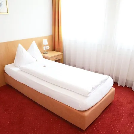 + Restaurant Ochsen 3* Niederuzwil